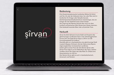 Webseite auf Laptop. Links Titel: ş îrvan. Rechts Fließtext